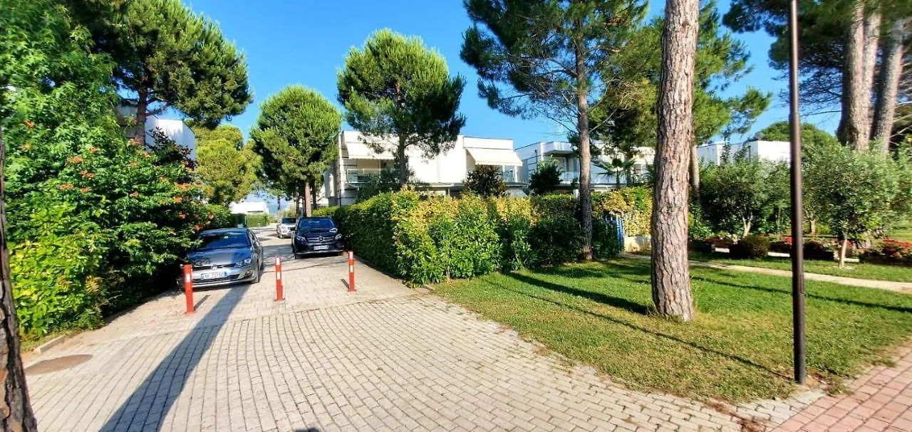 Villa Artino à Durrës 0*,